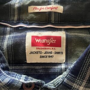 Wrangler Dark Blue Plaid Shirt